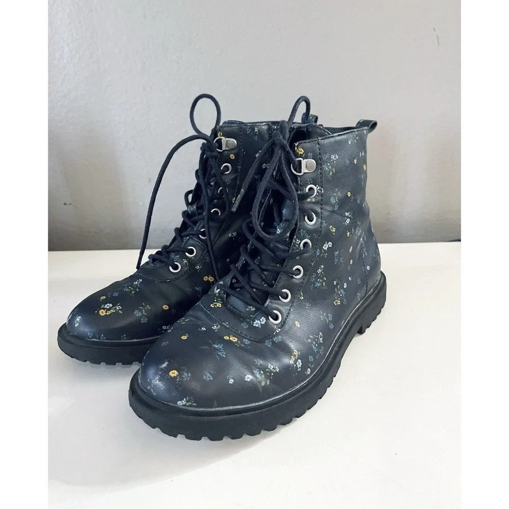 Girls‎ black faux leather floral print lace up side zip combat boots Side 4y